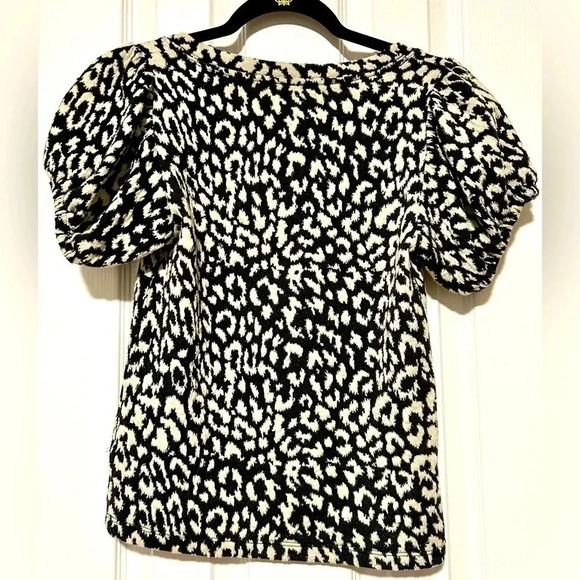 Gently Worn FREE PEOPLE Black and White Top, Size XS - Picture 2 of 6